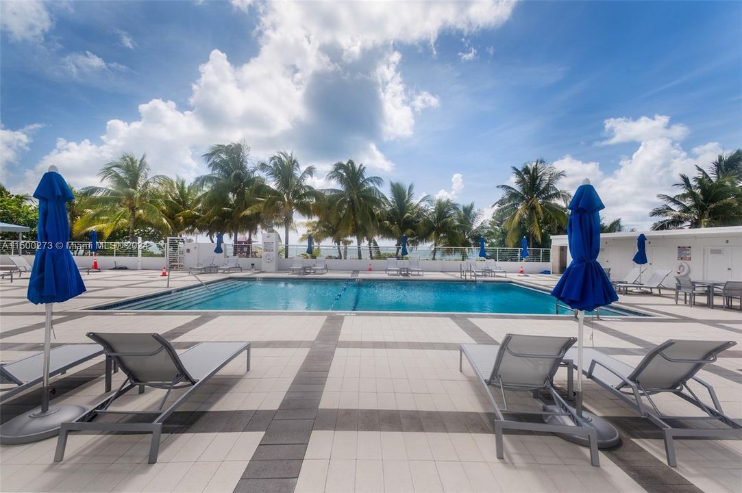 Recently Rented: $2,300 (1 beds, 1 baths, 922 Square Feet)