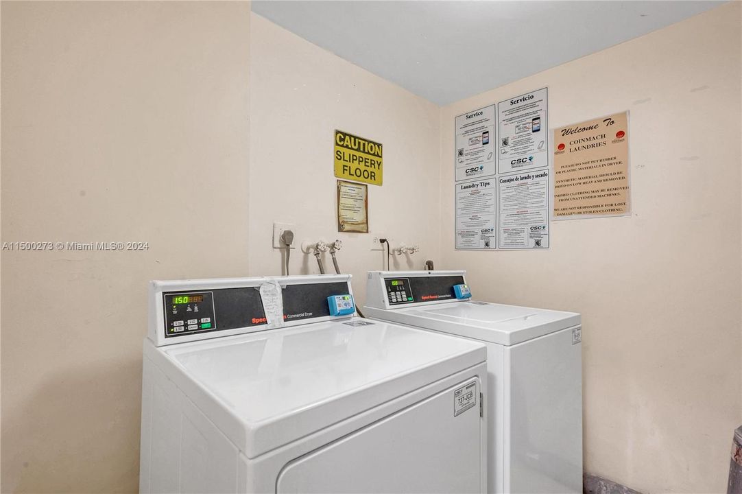 Recently Rented: $2,300 (1 beds, 1 baths, 922 Square Feet)