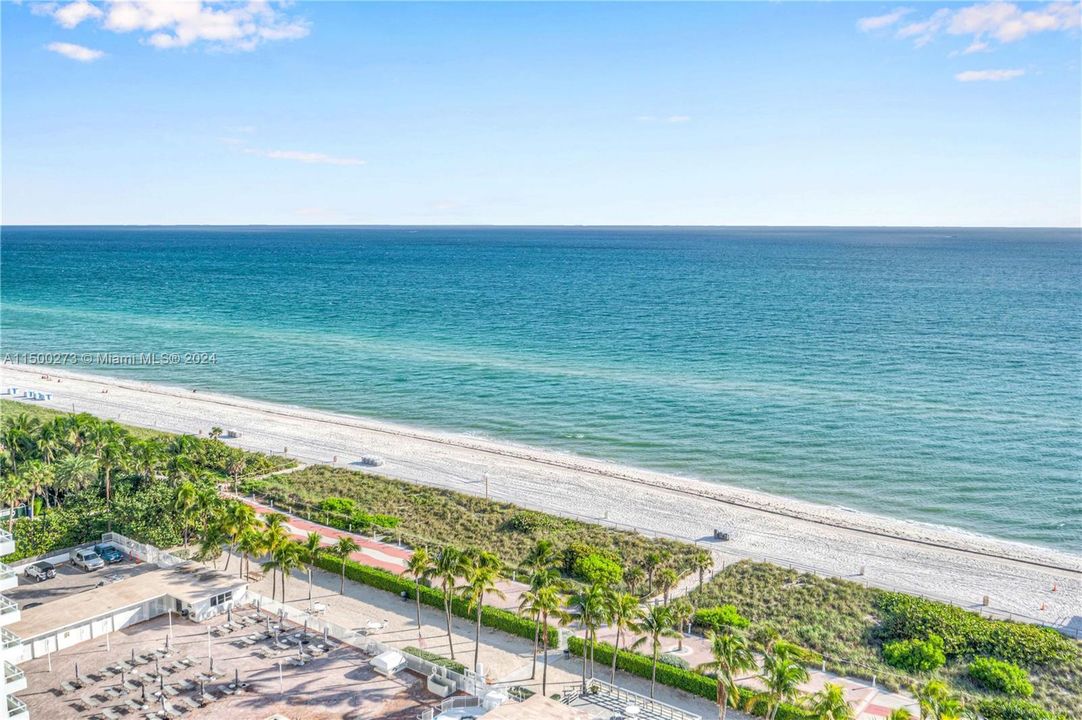 Recently Rented: $2,300 (1 beds, 1 baths, 922 Square Feet)