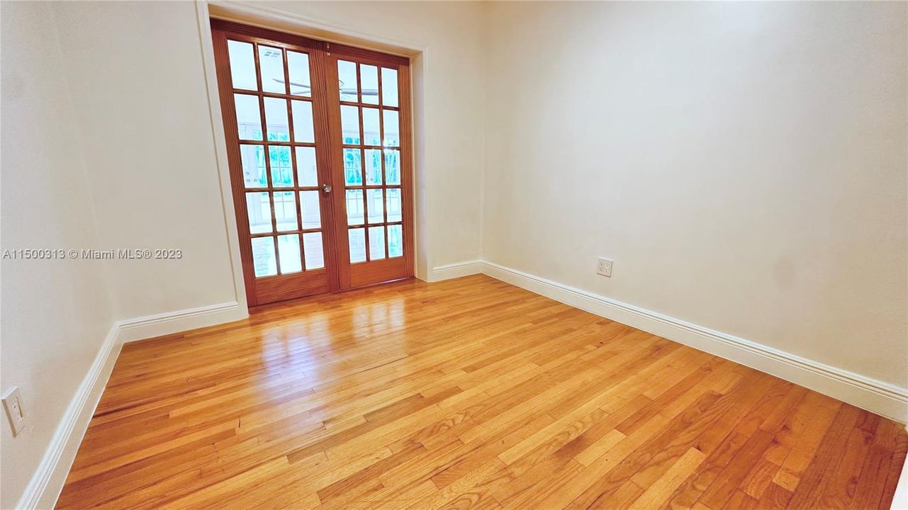 Recently Rented: $7,995 (3 beds, 3 baths, 2186 Square Feet)