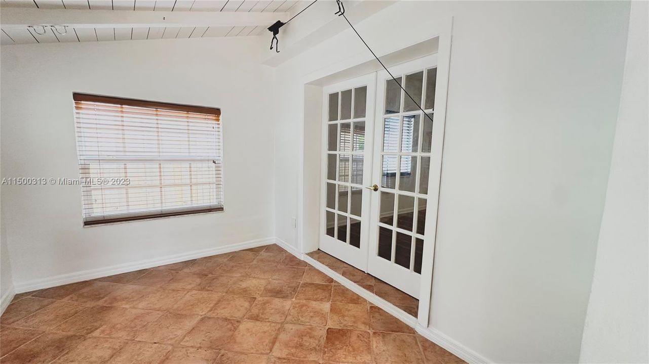 Recently Rented: $7,995 (3 beds, 3 baths, 2186 Square Feet)