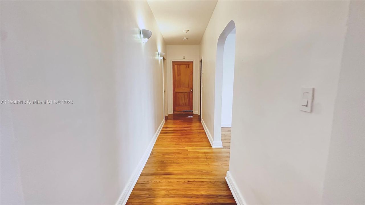 Recently Rented: $7,995 (3 beds, 3 baths, 2186 Square Feet)