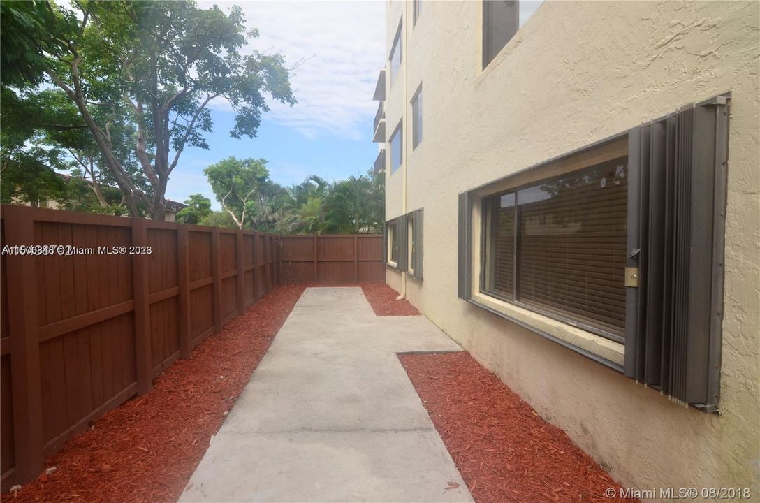 Recently Rented: $31,200 (2 beds, 2 baths, 1400 Square Feet)