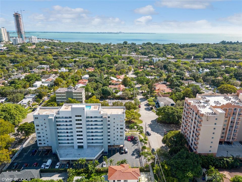 最近租的: $4,000 (2 贝兹, 2 浴室, 1371 平方英尺)