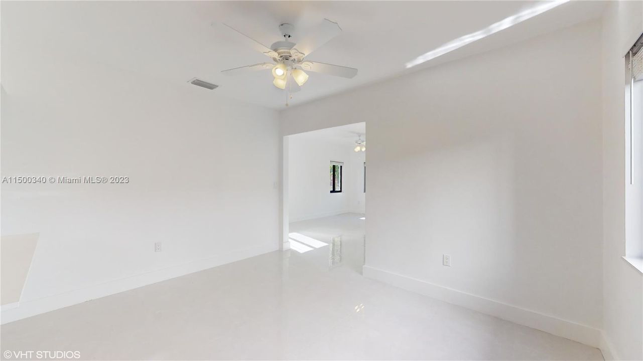 最近租的: $4,000 (2 贝兹, 2 浴室, 1371 平方英尺)