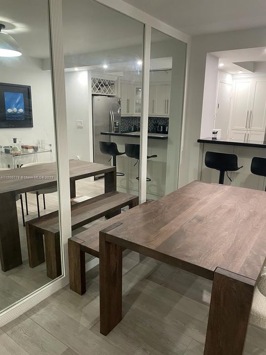 Recently Rented: $2,950 (1 beds, 1 baths, 930 Square Feet)