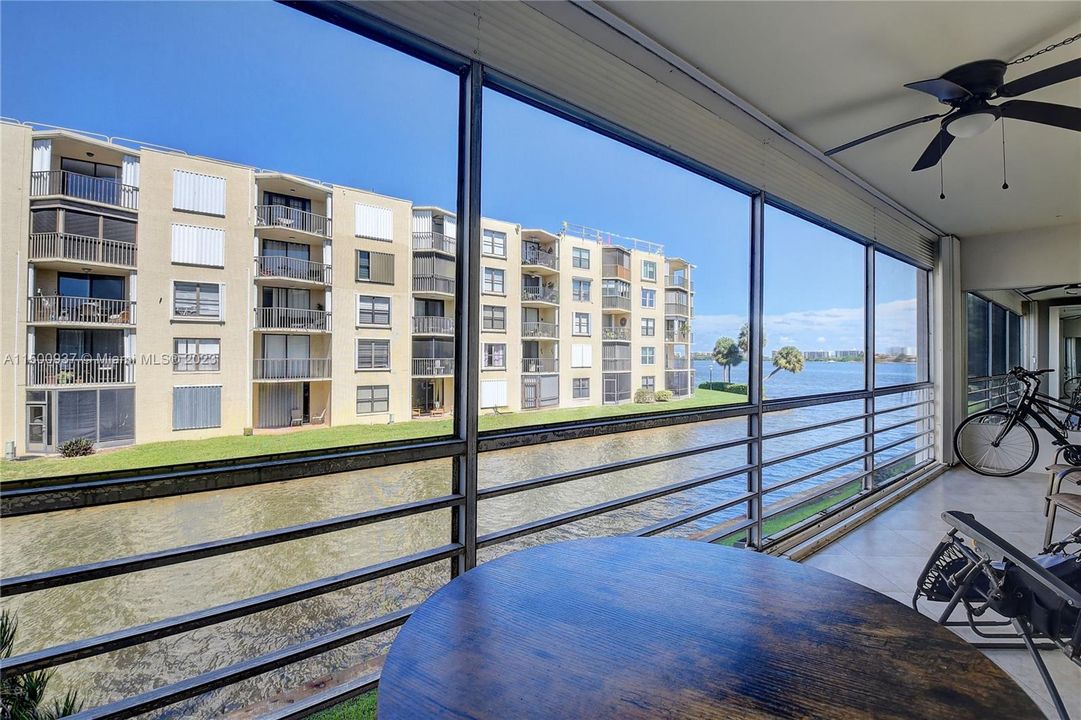 Recently Rented: $2,300 (2 beds, 2 baths, 1095 Square Feet)