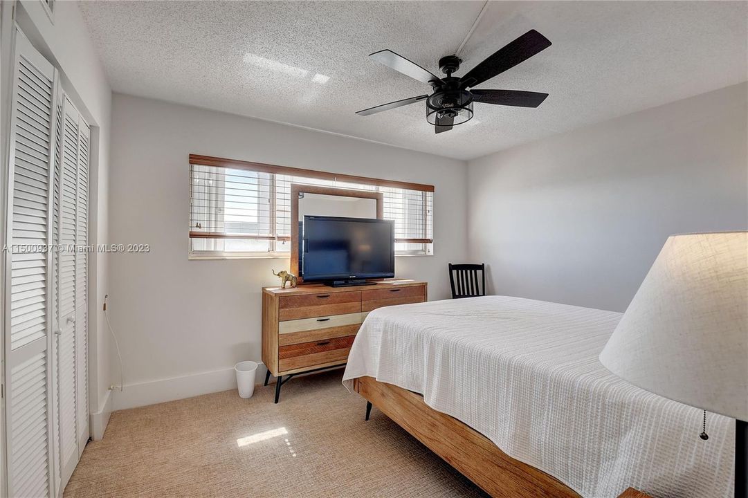 Recently Rented: $2,300 (2 beds, 2 baths, 1095 Square Feet)