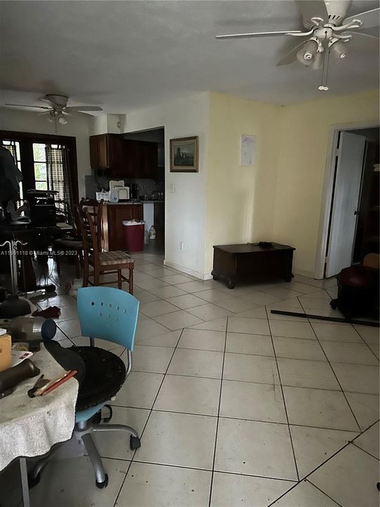 En Venta: $610,000 (3 camas, 2 baños, 1574 Pies cuadrados)