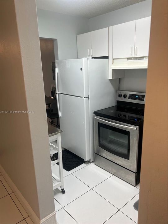 Recently Rented: $1,650 (1 beds, 1 baths, 840 Square Feet)