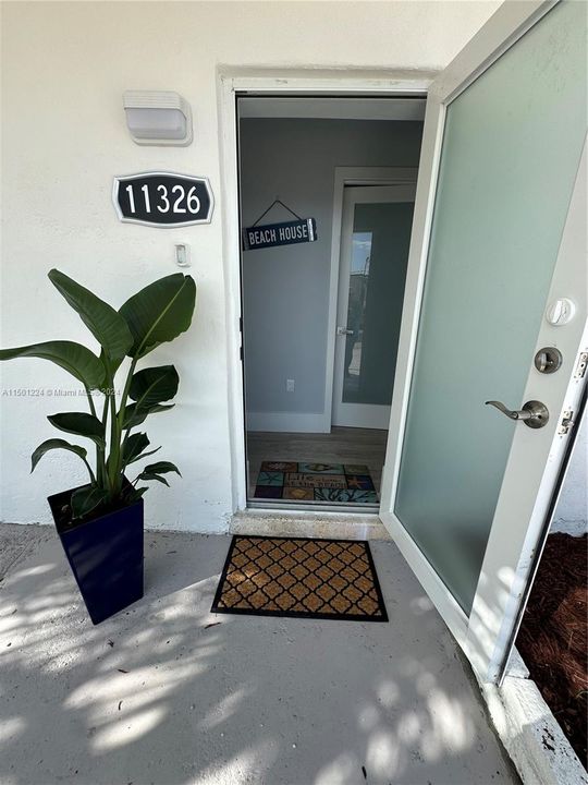 Recently Sold: $790,000 (2 beds, 1 baths, 768 Square Feet)