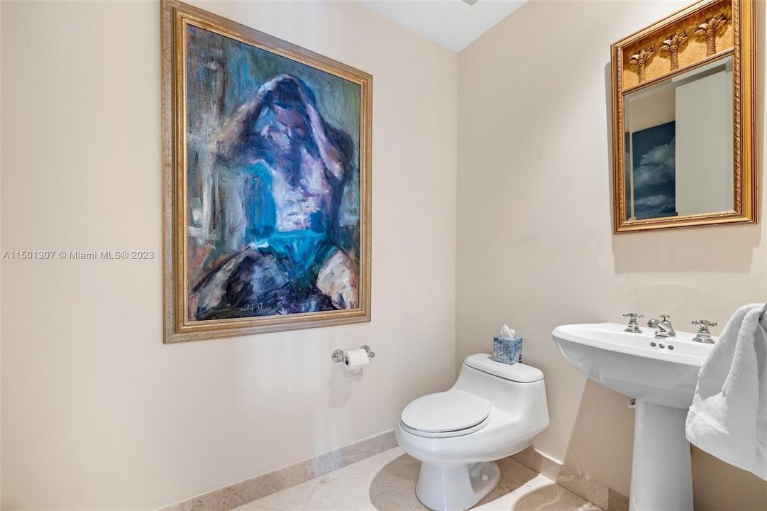待售: $5,670,000 (2 贝兹, 2 浴室, 1870 平方英尺)