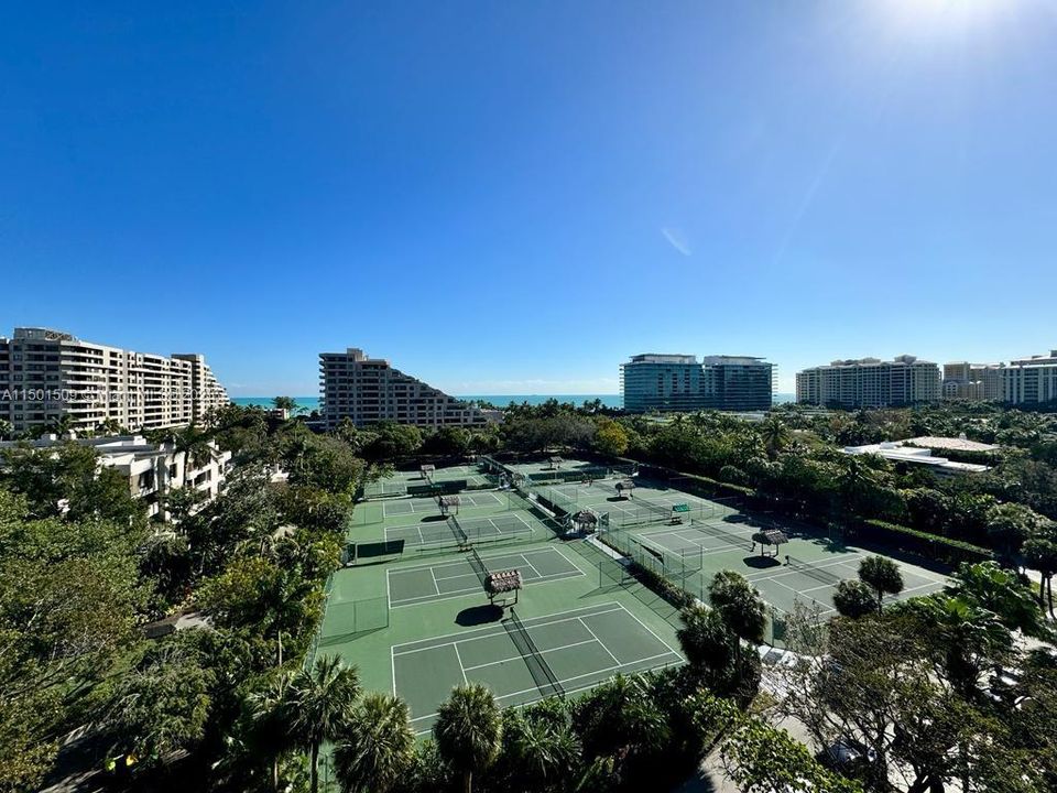 For Sale: $1,725,000 (2 beds, 2 baths, 1506 Square Feet)
