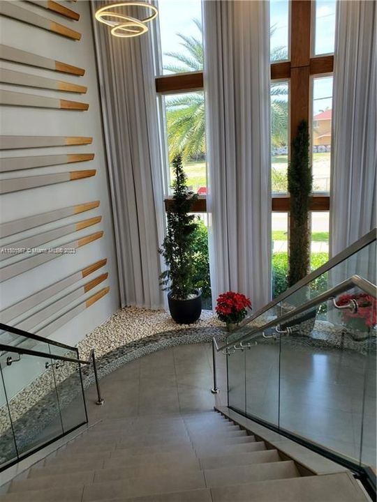 Recently Rented: $5,500 (3 beds, 3 baths, 1435 Square Feet)