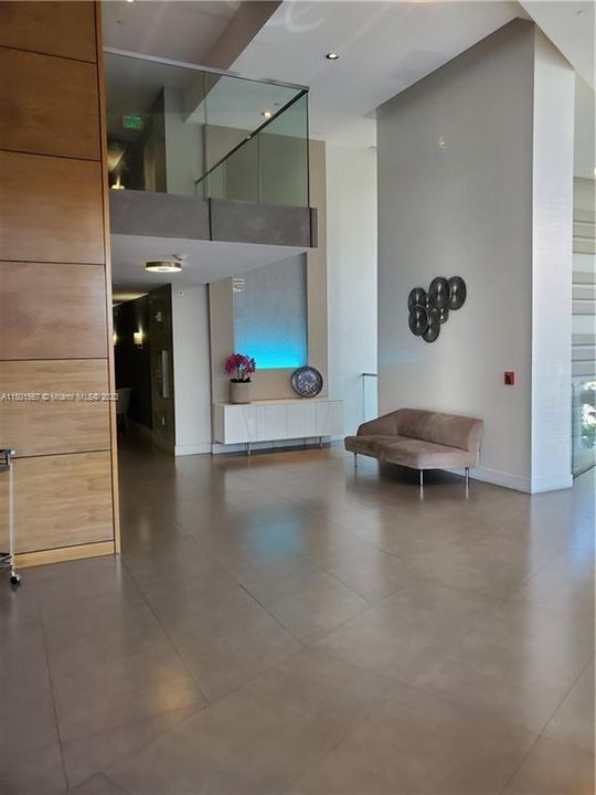 Recently Rented: $5,500 (3 beds, 3 baths, 1435 Square Feet)