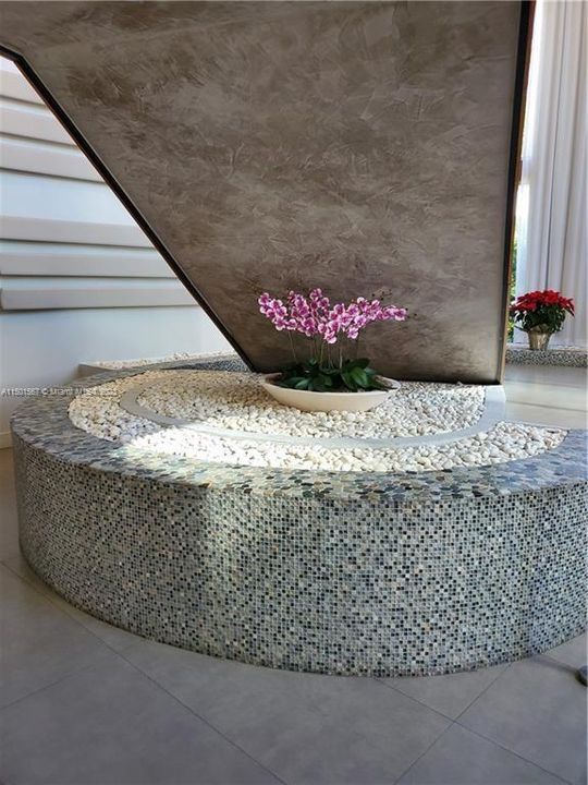 Recently Rented: $5,500 (3 beds, 3 baths, 1435 Square Feet)