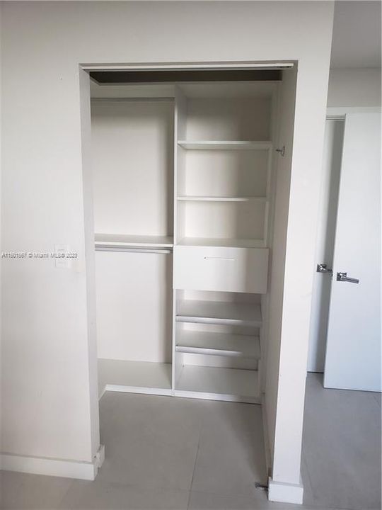 Recently Rented: $5,500 (3 beds, 3 baths, 1435 Square Feet)