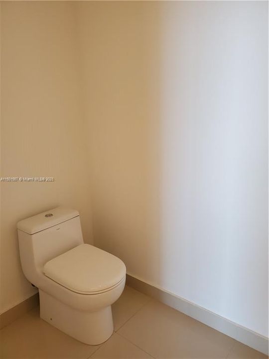 Recently Rented: $5,500 (3 beds, 3 baths, 1435 Square Feet)