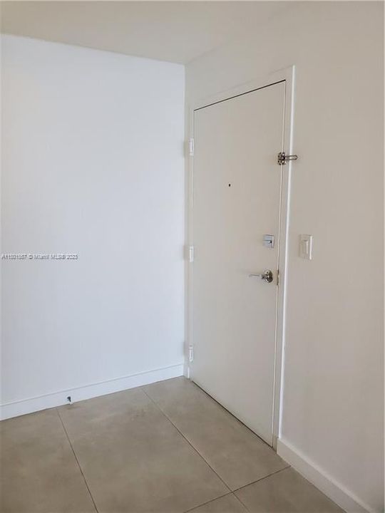 Recently Rented: $5,500 (3 beds, 3 baths, 1435 Square Feet)