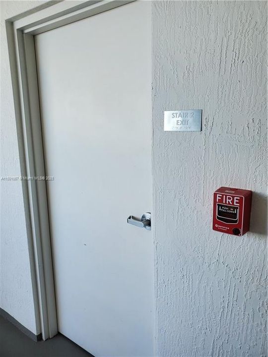 Recently Rented: $5,500 (3 beds, 3 baths, 1435 Square Feet)