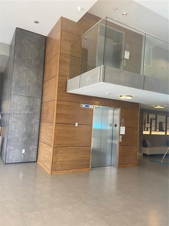 Recently Rented: $5,500 (3 beds, 3 baths, 1435 Square Feet)