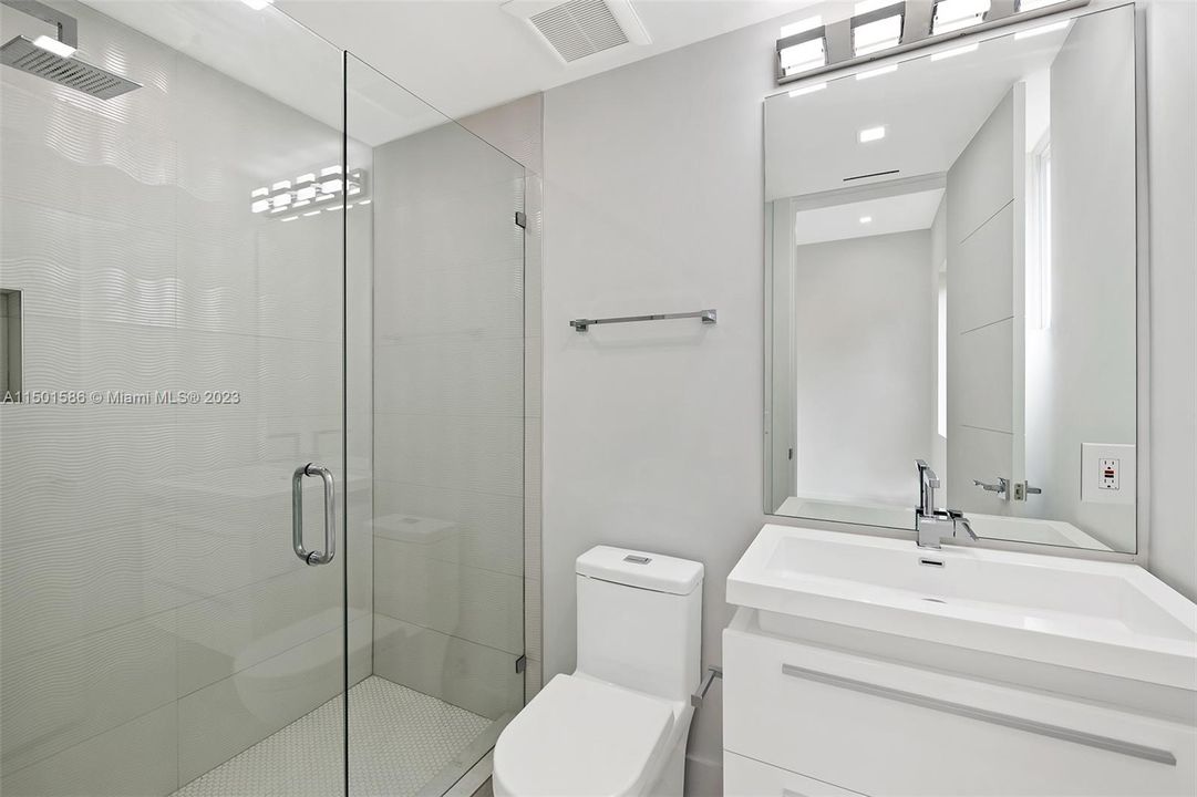 Недавно арендовано: $12,000 (5 спален, 5 ванн, 2850 Квадратных фут)