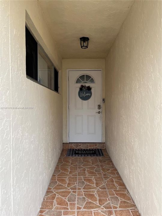 Recently Sold: $374,850 (4 beds, 2 baths, 2020 Square Feet)