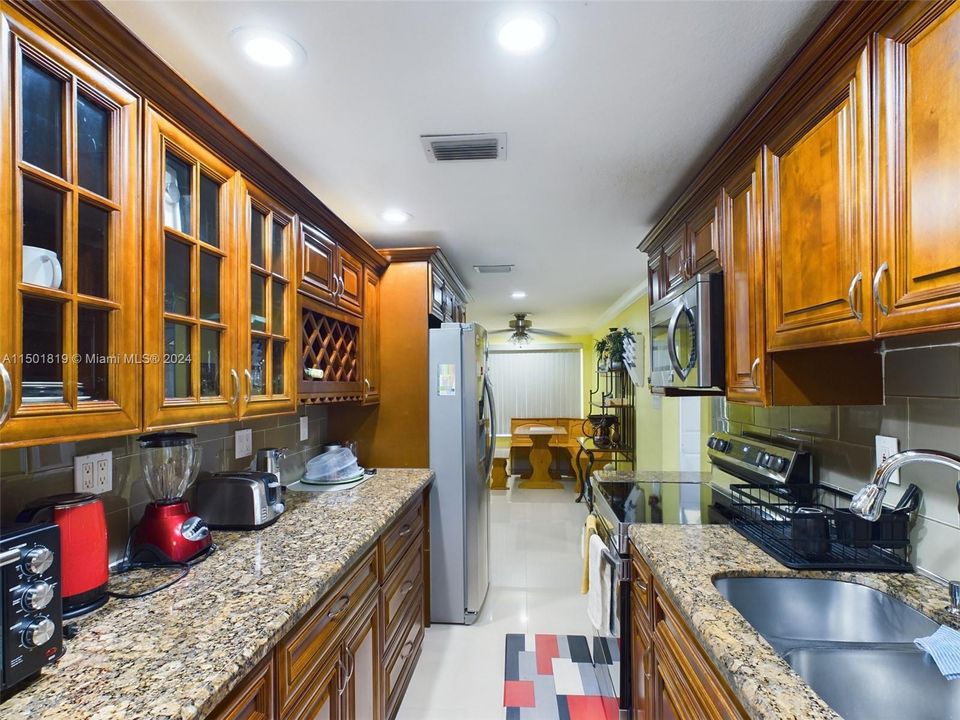 Recently Sold: $374,850 (4 beds, 2 baths, 2020 Square Feet)