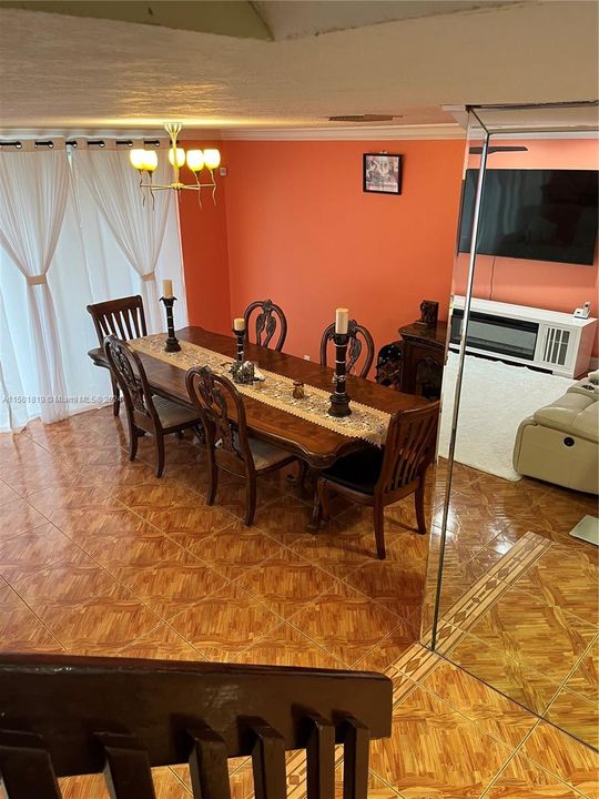 Recently Sold: $374,850 (4 beds, 2 baths, 2020 Square Feet)