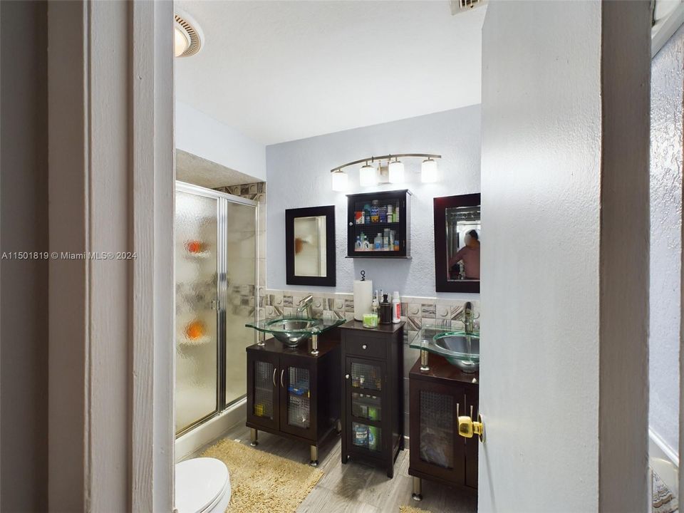 Recently Sold: $374,850 (4 beds, 2 baths, 2020 Square Feet)