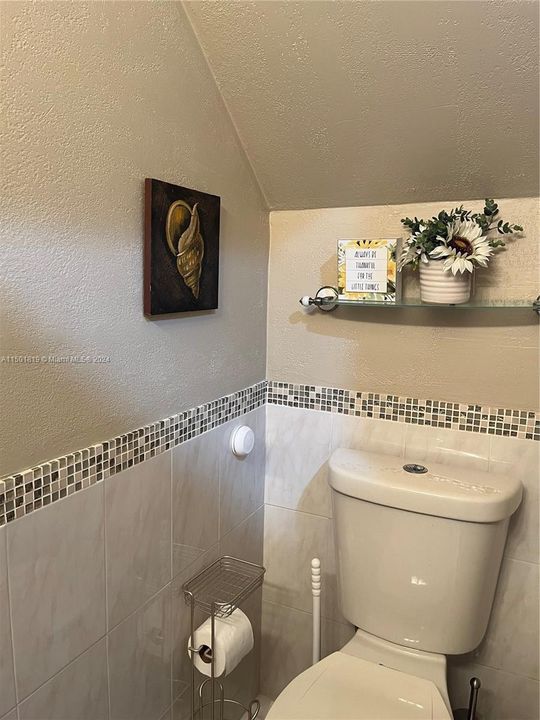 Recently Sold: $374,850 (4 beds, 2 baths, 2020 Square Feet)