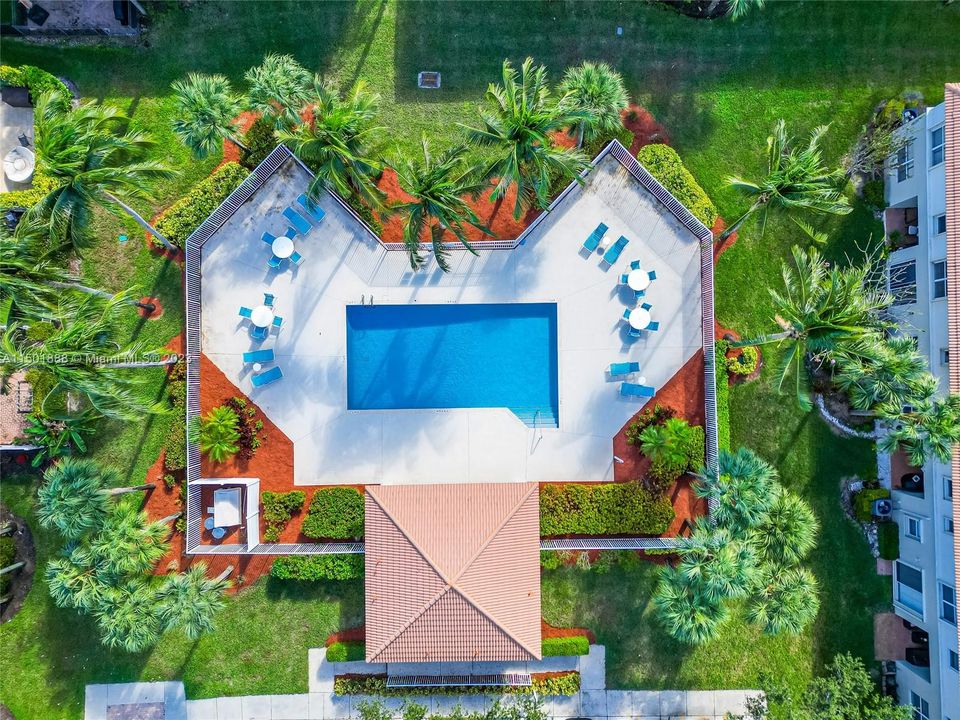 Недавно продано: $359,900 (2 спален, 2 ванн, 1448 Квадратных фут)