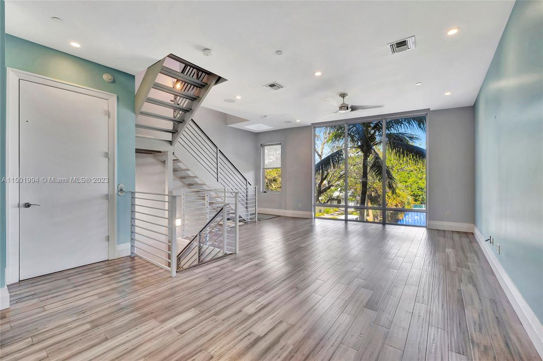 2nd level main living room