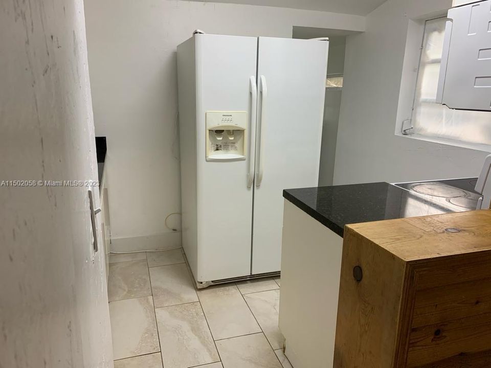 Recently Rented: $2,400 (2 beds, 1 baths, 778 Square Feet)