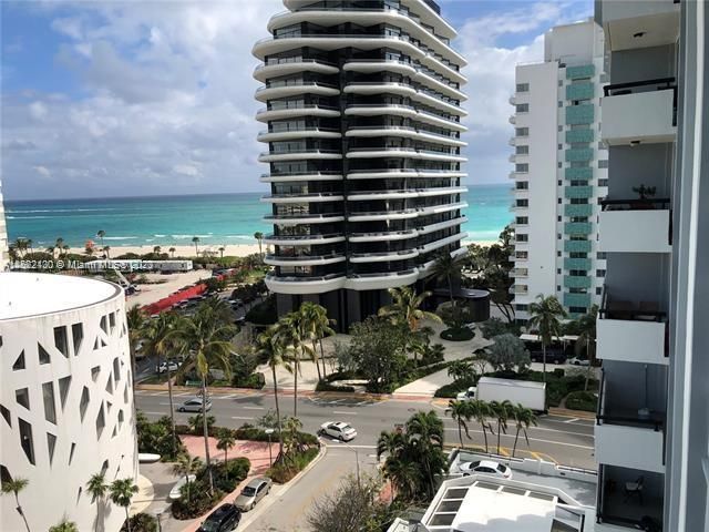Recently Sold: $550,000 (2 beds, 2 baths, 1085 Square Feet)