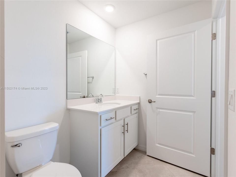 Recently Rented: $2,200 (2 beds, 2 baths, 1232 Square Feet)