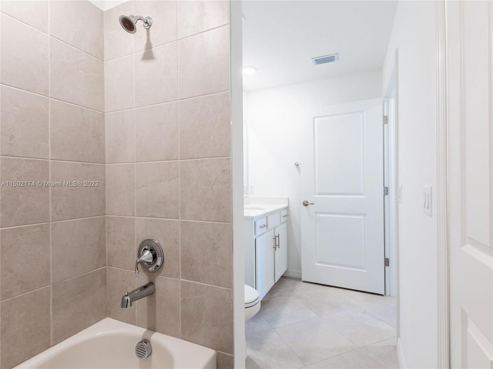 Недавно арендовано: $2,200 (2 спален, 2 ванн, 1232 Квадратных фут)