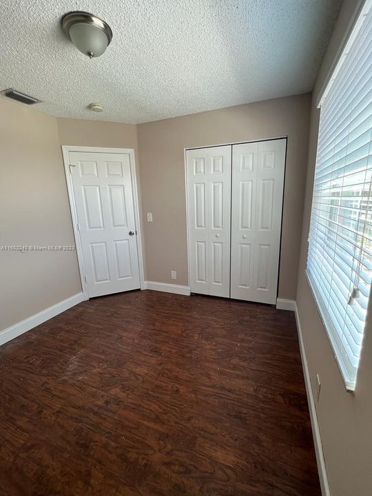 Recently Rented: $3,200 (3 beds, 2 baths, 1248 Square Feet)
