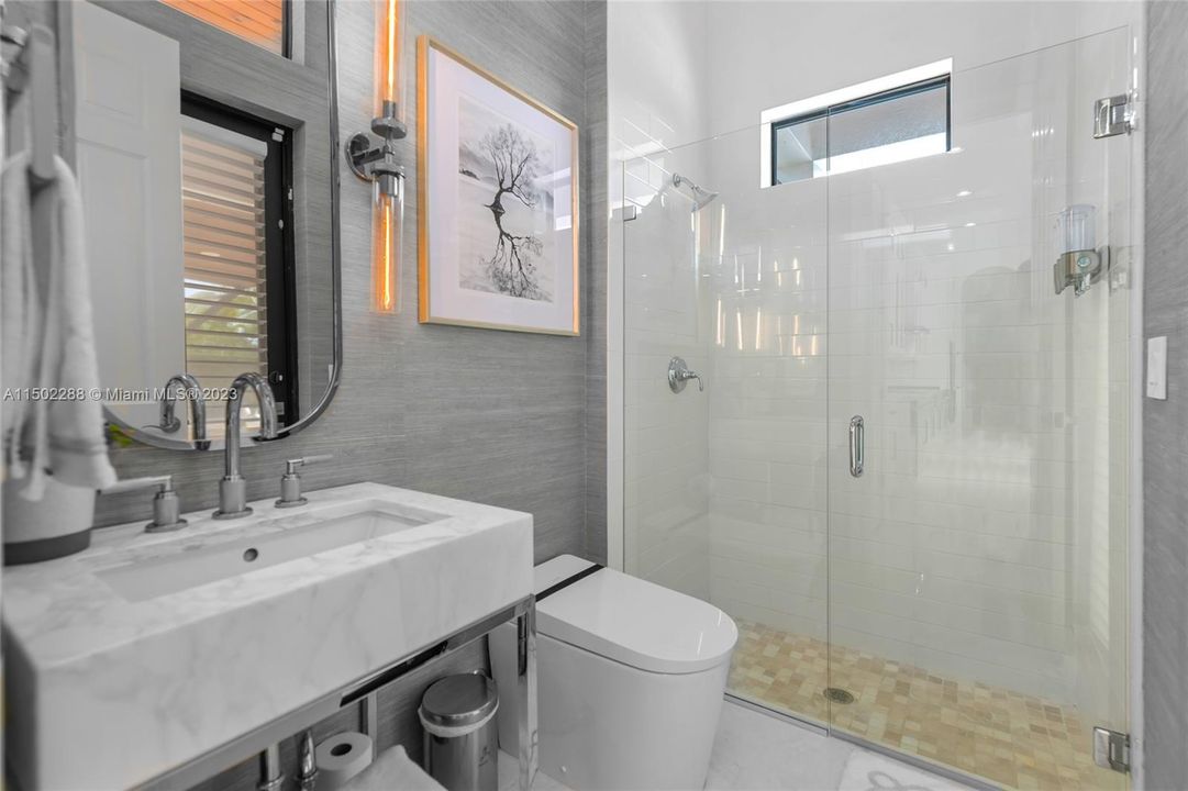 Недавно арендовано: $13,750 (5 спален, 5 ванн, 4750 Квадратных фут)