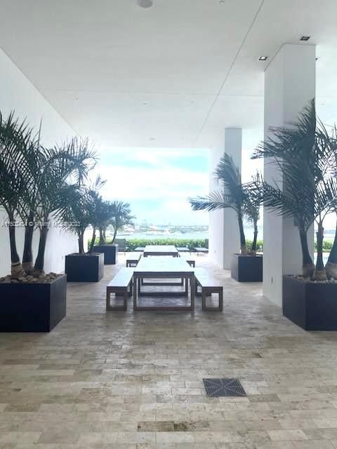 Recently Rented: $3,500 (1 beds, 1 baths, 791 Square Feet)