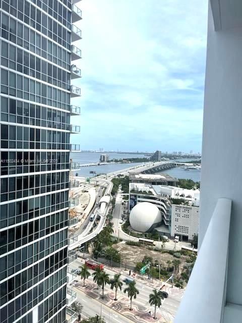 Recently Rented: $3,500 (1 beds, 1 baths, 791 Square Feet)