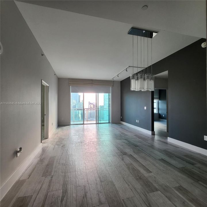 Recently Rented: $4,700 (2 beds, 2 baths, 1101 Square Feet)