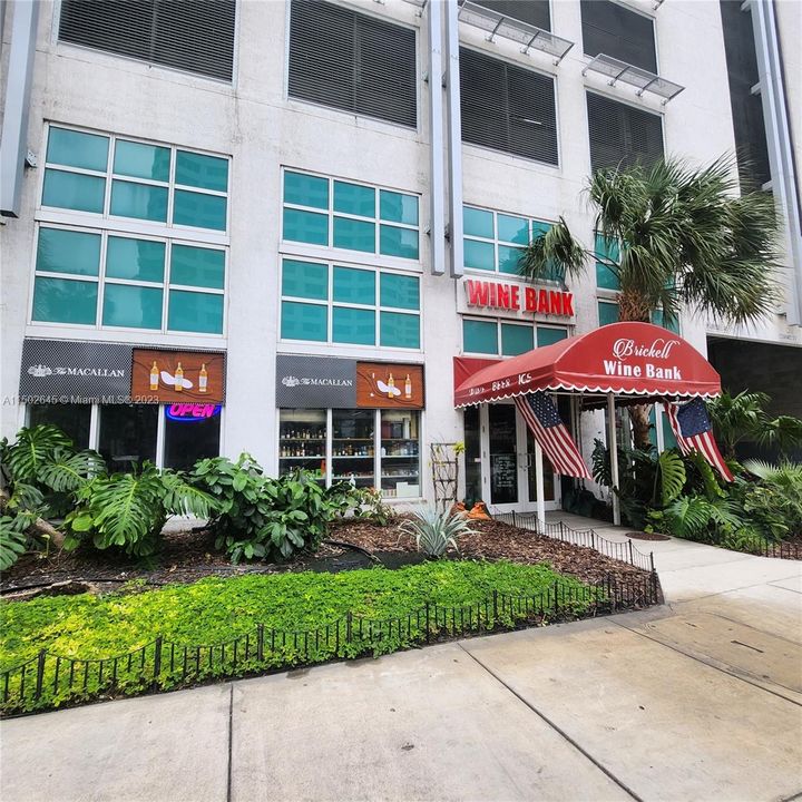 Recently Rented: $4,700 (2 beds, 2 baths, 1101 Square Feet)