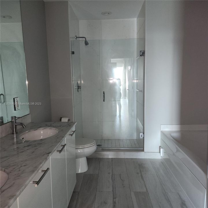 Recently Rented: $4,700 (2 beds, 2 baths, 1101 Square Feet)