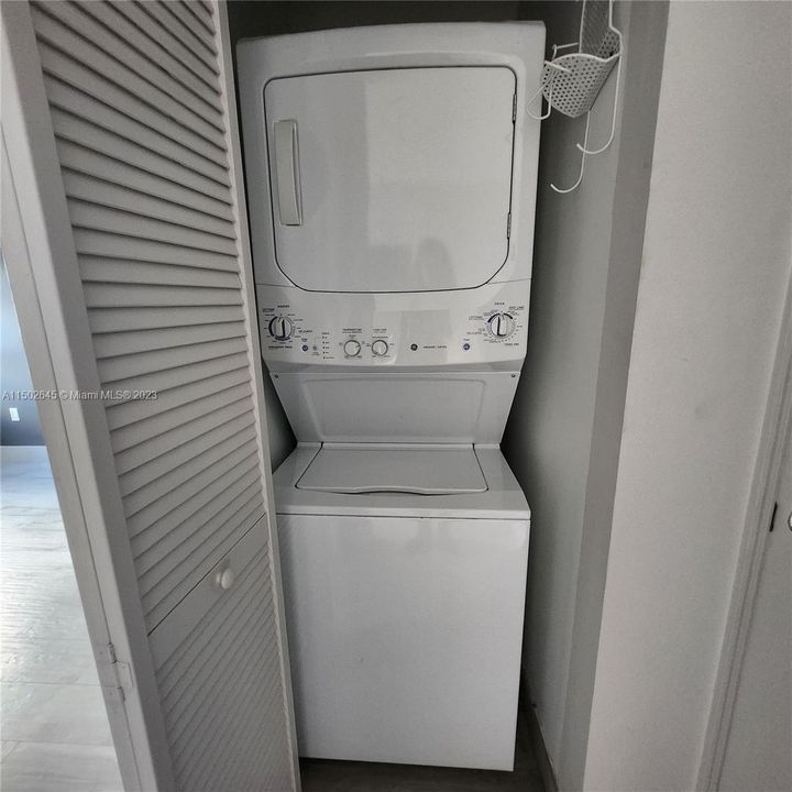 Recently Rented: $4,700 (2 beds, 2 baths, 1101 Square Feet)