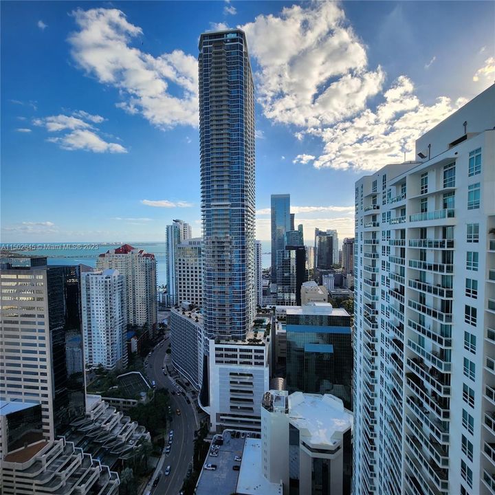 Recently Rented: $4,700 (2 beds, 2 baths, 1101 Square Feet)