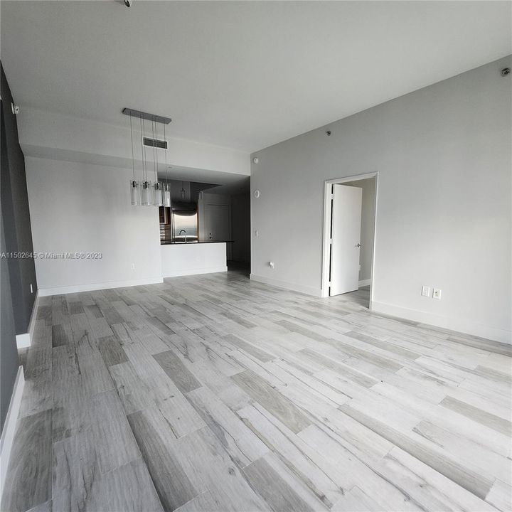 Recently Rented: $4,700 (2 beds, 2 baths, 1101 Square Feet)