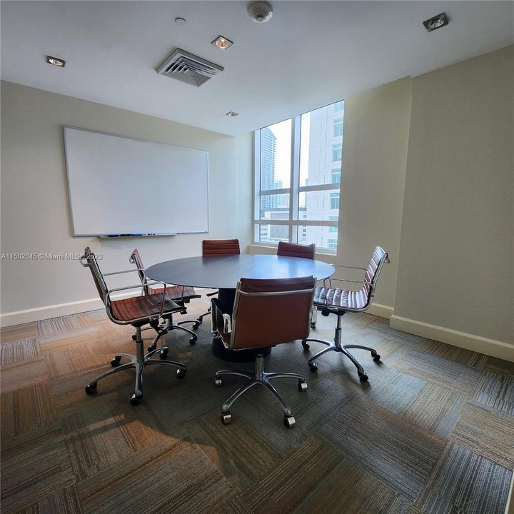 Recently Rented: $4,700 (2 beds, 2 baths, 1101 Square Feet)