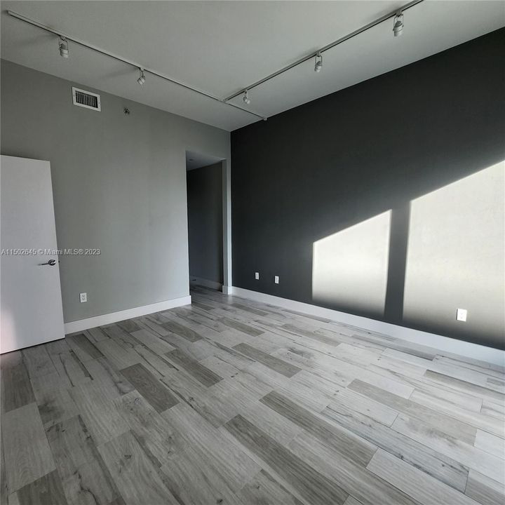 Recently Rented: $4,700 (2 beds, 2 baths, 1101 Square Feet)