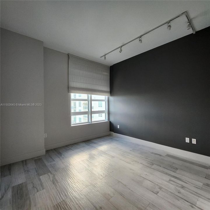 Recently Rented: $4,700 (2 beds, 2 baths, 1101 Square Feet)